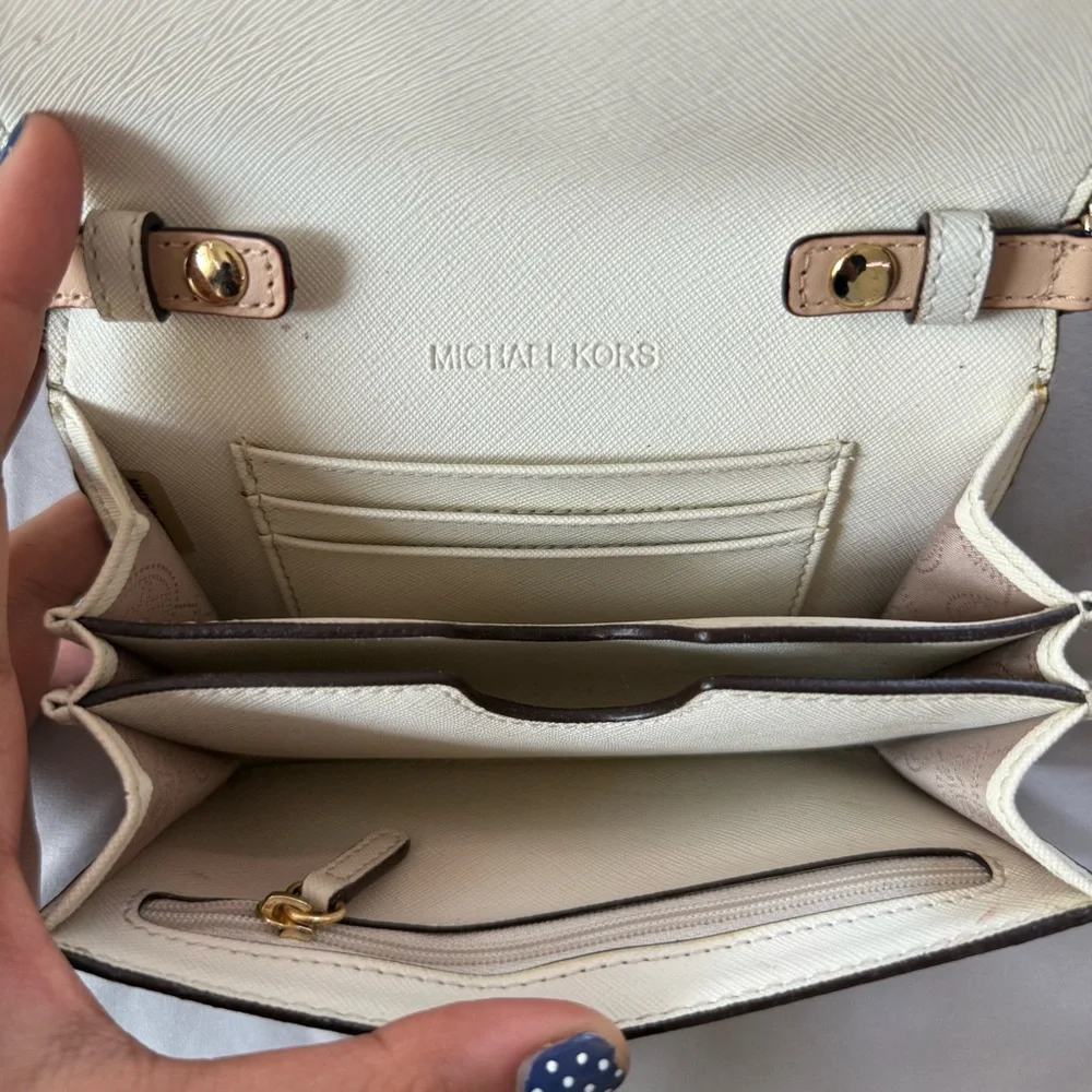 Michael Kors Jet Set Logo Crossbody Wallet Bag – Vanilla / Acorn - Picture 6 of 6